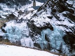 Cascade artificielle d'Aiguilles